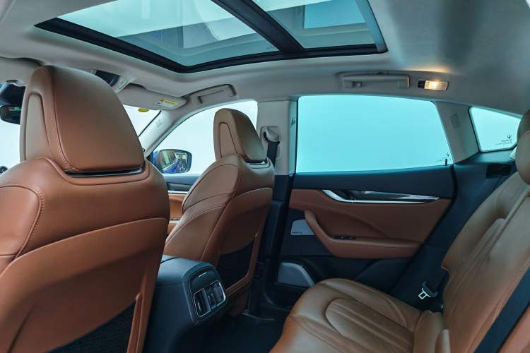 Used Maserati Levante 2016 3.0T Standard Edition Interior 13