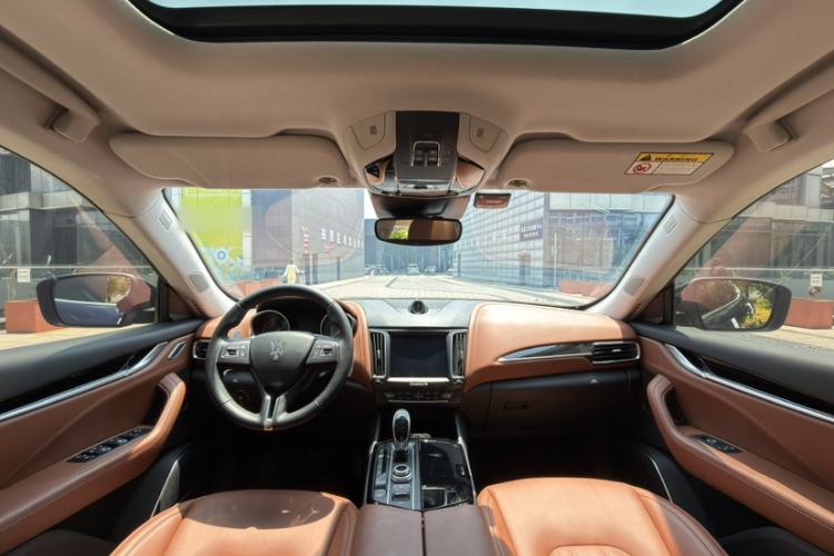 Used Maserati Levante 2016 3.0T Standard Edition Interior 15