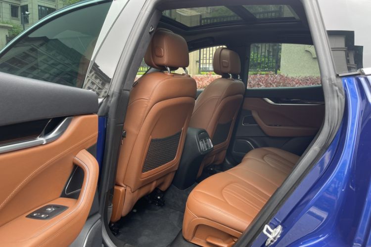 Used Maserati Levante 2016 3.0T Standard Edition Interior 2