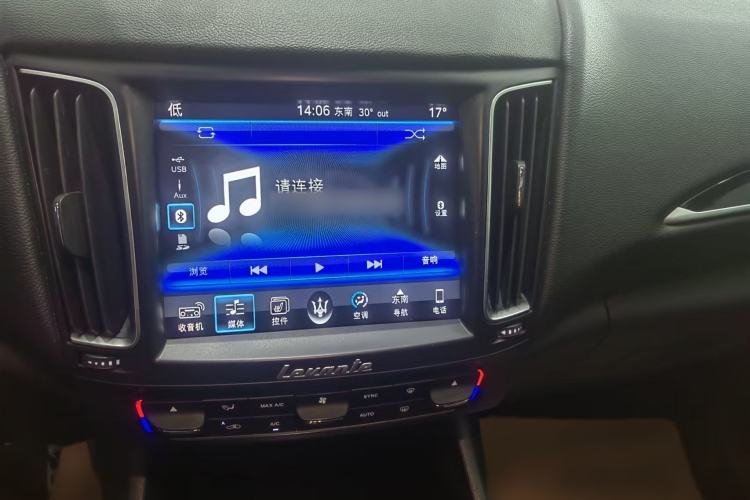 Used Maserati Levante 2016 3.0T Standard Edition Interior 2