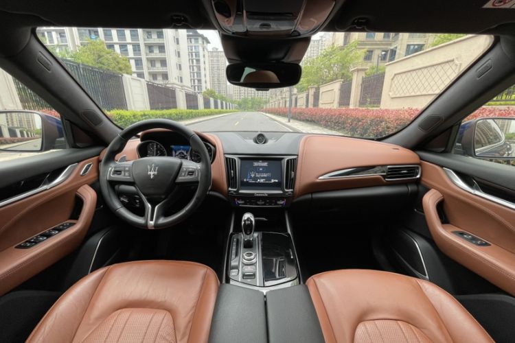 Used Maserati Levante 2016 3.0T Standard Edition Interior 3