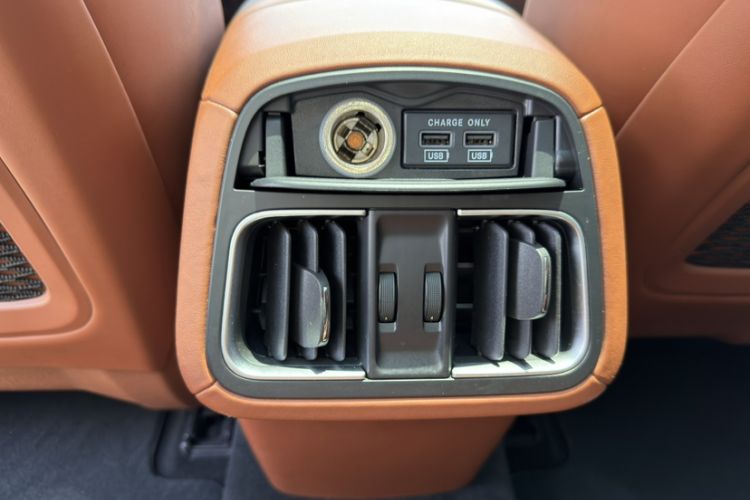 Used Maserati Levante 2016 3.0T Standard Edition Interior 3
