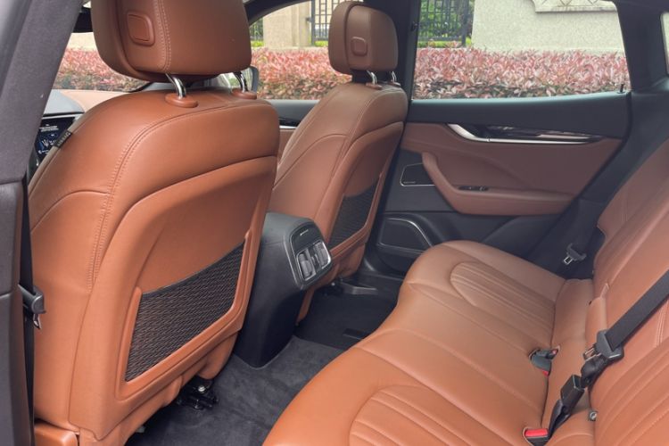 Used Maserati Levante 2016 3.0T Standard Edition Interior 4