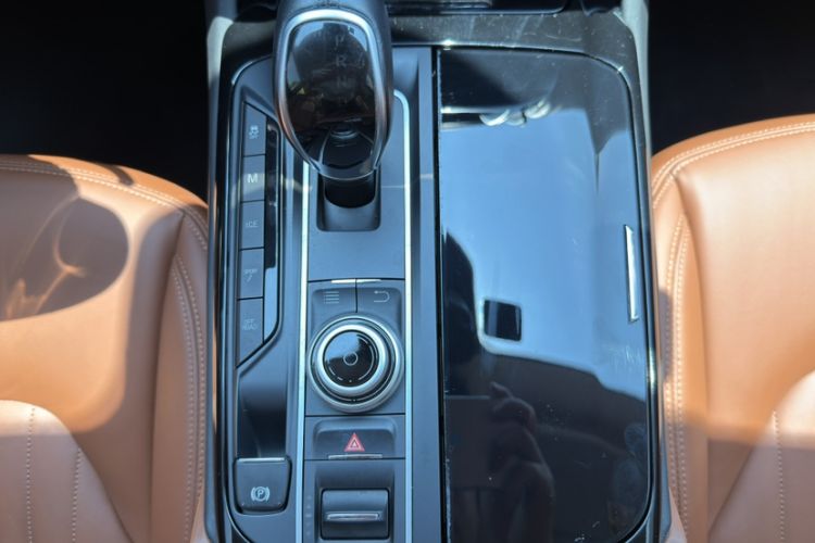 Used Maserati Levante 2016 3.0T Standard Edition Interior 5