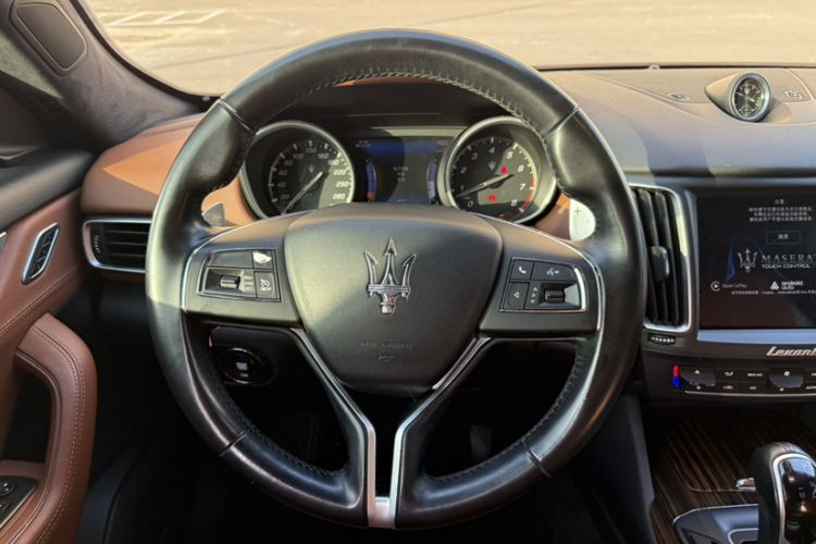 Used Maserati Levante 2016 3.0T Standard Edition Interior 5
