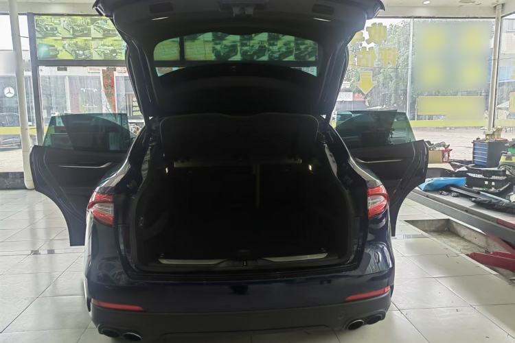 Used Maserati Levante 2016 3.0T Standard Edition Interior 5