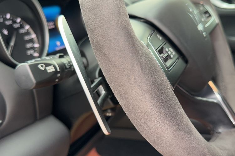 Used Maserati Levante 2016 3.0T Standard Edition Interior 6