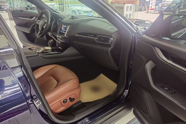 Used Maserati Levante 2016 3.0T Standard Edition Interior 7
