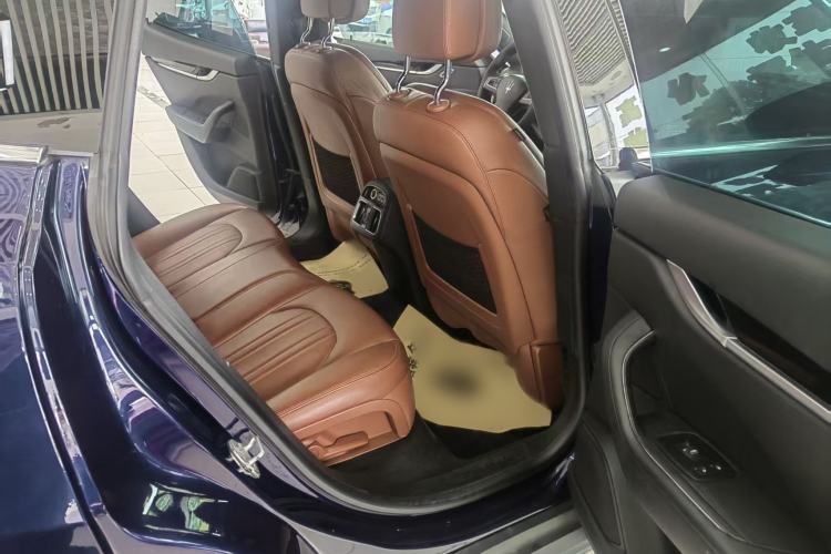Used Maserati Levante 2016 3.0T Standard Edition Interior 8