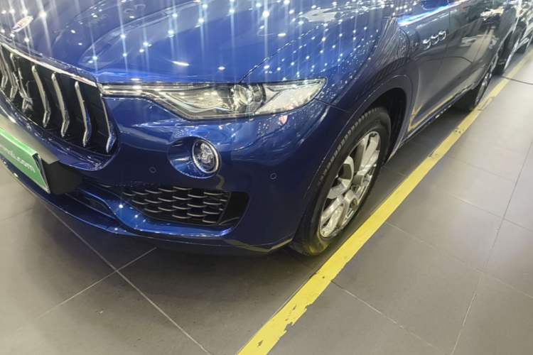 Used Maserati Levante 2016 3.0T Standard Edition Left Front Headlight