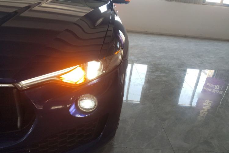 Used Maserati Levante 2016 3.0T Standard Edition Left Front Headlight