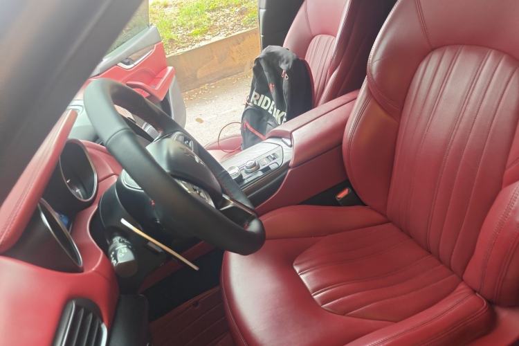 Used Maserati Levante 2016 3.0T Standard Edition Left Front Seat