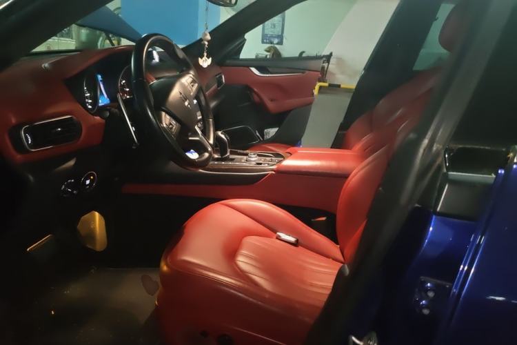 Used Maserati Levante 2016 3.0T Standard Edition Left Front Seat