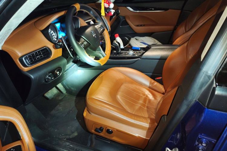 Used Maserati Levante 2016 3.0T Standard Edition Left Front Seat