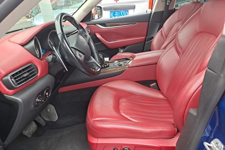 Used Maserati Levante 2016 3.0T Standard Edition Left Front Seat
