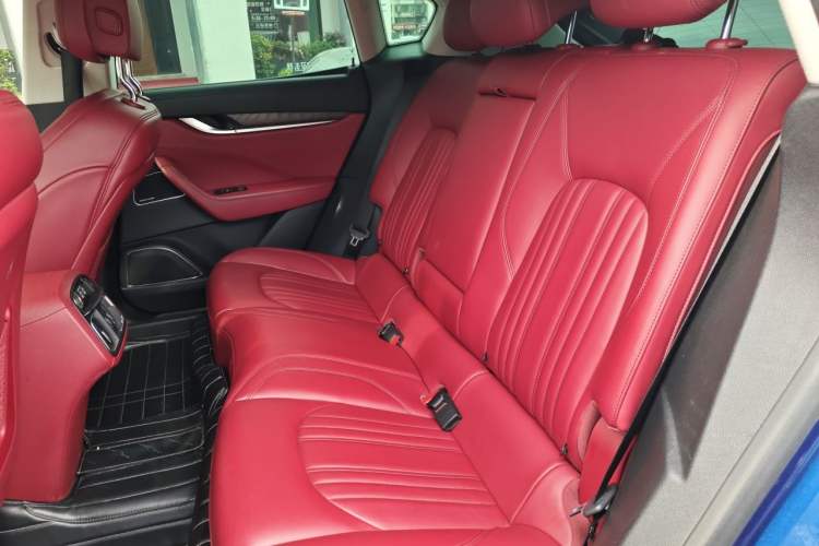 Used Maserati Levante 2016 3.0T Standard Edition Left Rear Seat