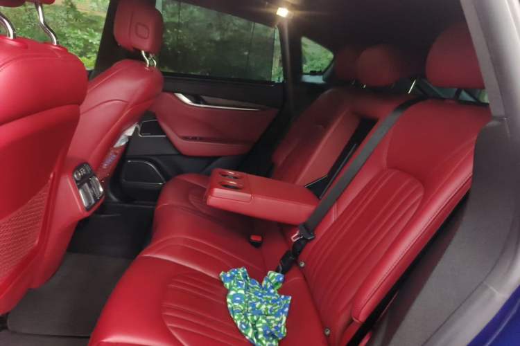 Used Maserati Levante 2016 3.0T Standard Edition Left Rear Seat