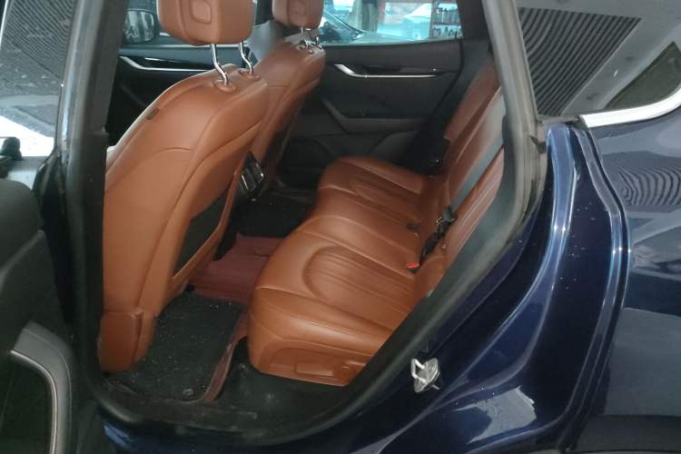 Used Maserati Levante 2016 3.0T Standard Edition Left Rear Seat