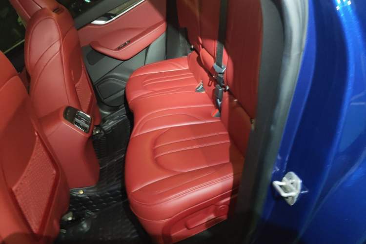 Used Maserati Levante 2016 3.0T Standard Edition Left Rear Seat