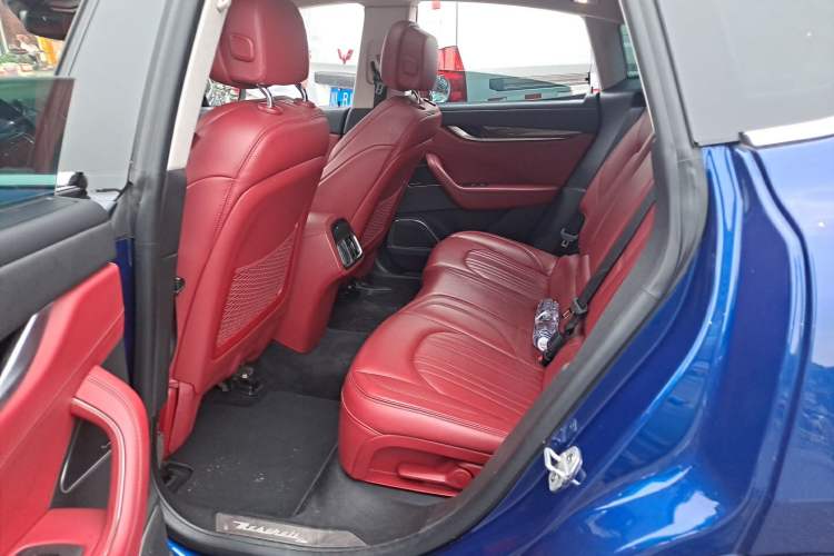 Used Maserati Levante 2016 3.0T Standard Edition Left Rear Seat