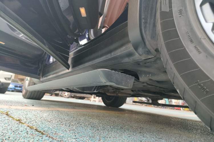 Used Maserati Levante 2016 3.0T Standard Edition Left Side Sill