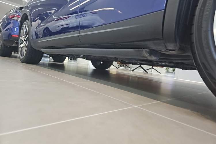 Used Maserati Levante 2016 3.0T Standard Edition Left Side Sill