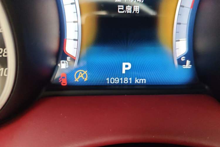 Used Maserati Levante 2016 3.0T Standard Edition Odometer Close Up