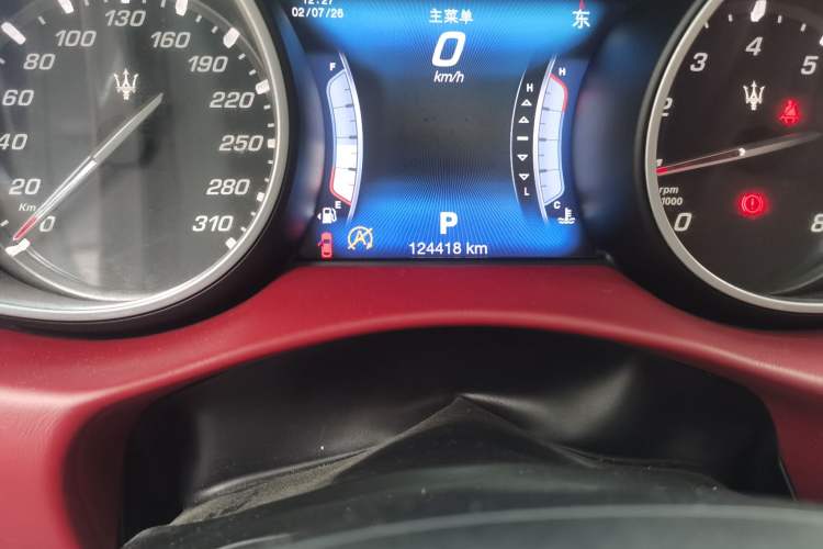 Used Maserati Levante 2016 3.0T Standard Edition Odometer Close Up