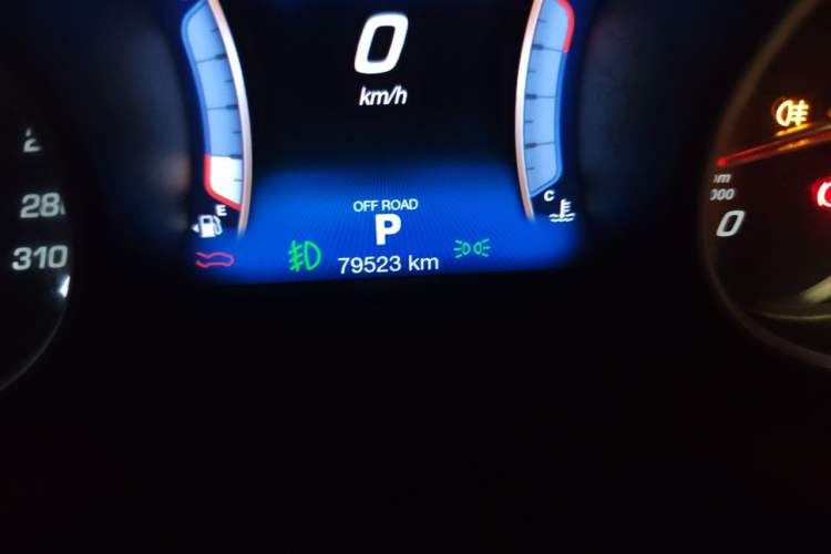 Used Maserati Levante 2016 3.0T Standard Edition Odometer Close Up