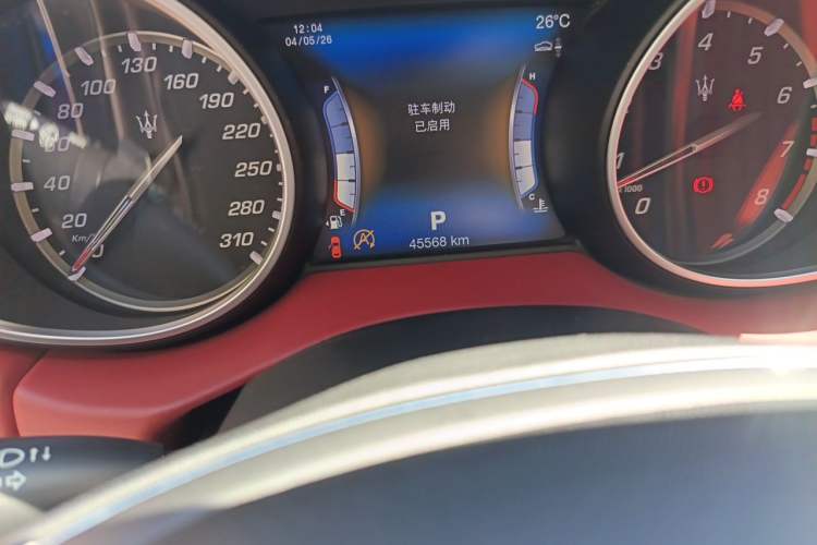 Used Maserati Levante 2016 3.0T Standard Edition Odometer Close Up