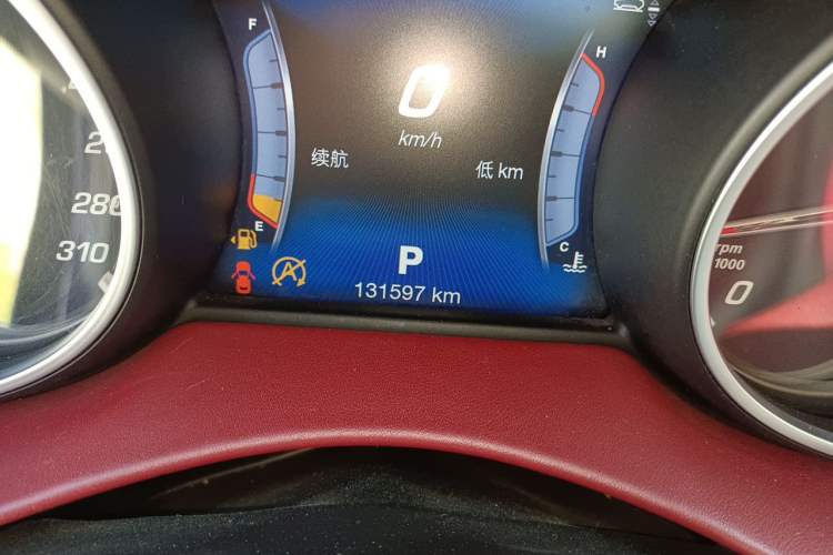 Used Maserati Levante 2016 3.0T Standard Edition Odometer Close Up