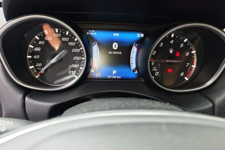 Used Maserati Levante 2016 3.0T Standard Edition Odometer Close Up