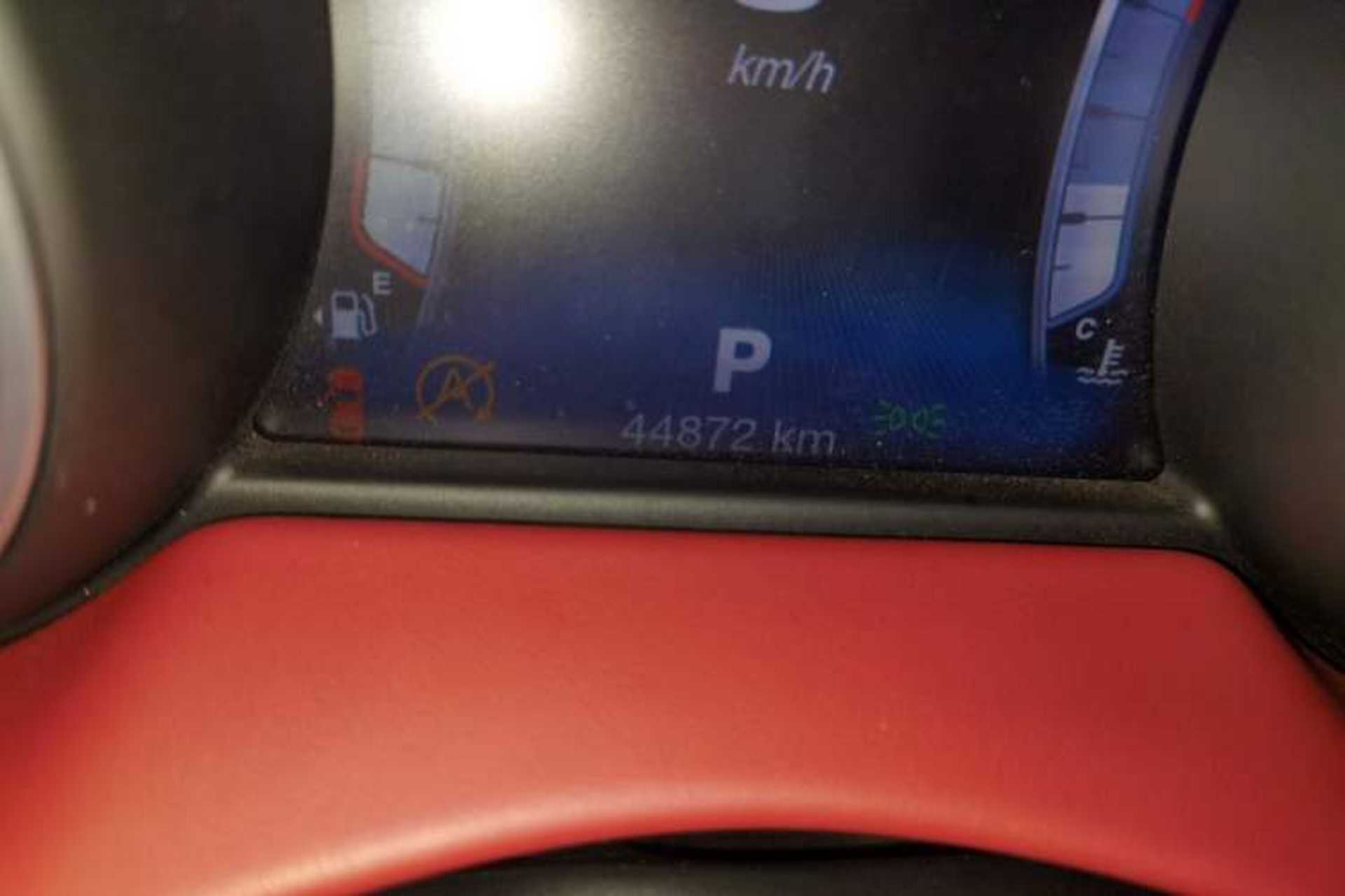 Used Maserati Levante 2016 3.0T Standard Edition Odometer Close Up