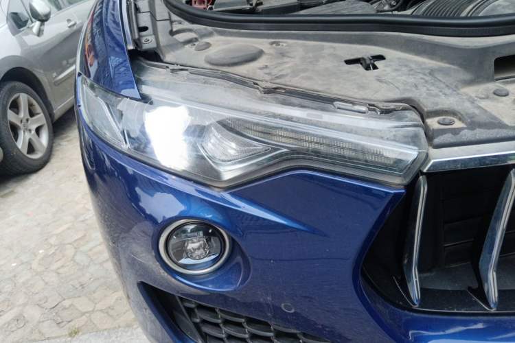 Used Maserati Levante 2016 3.0T Standard Edition Right Front Headlight