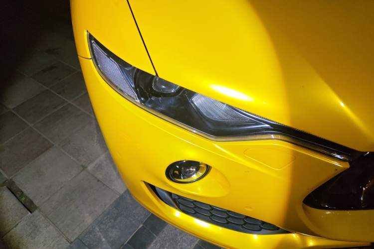 Used Maserati Levante 2016 3.0T Standard Edition Right Front Headlight