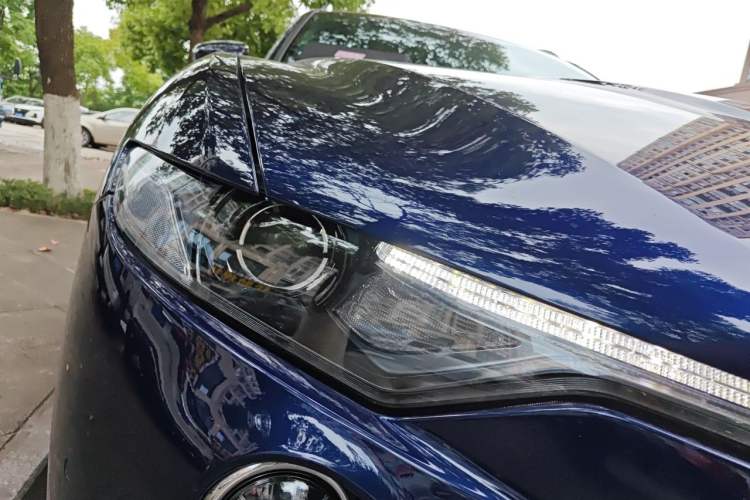 Used Maserati Levante 2016 3.0T Standard Edition Right Front Headlight