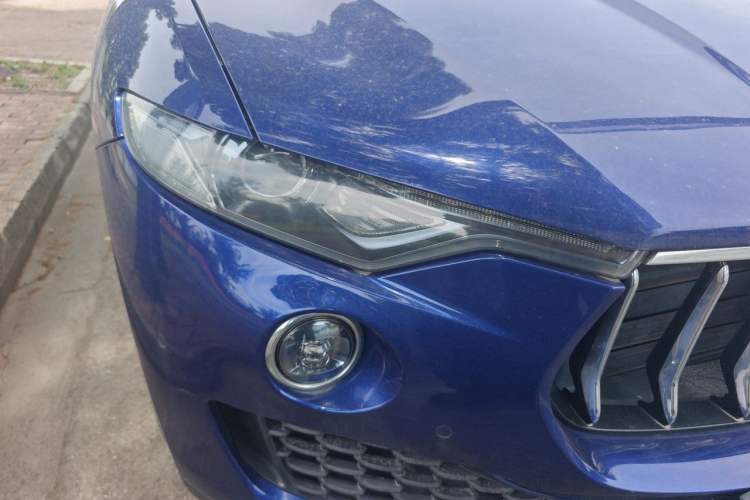 Used Maserati Levante 2016 3.0T Standard Edition Right Front Headlight