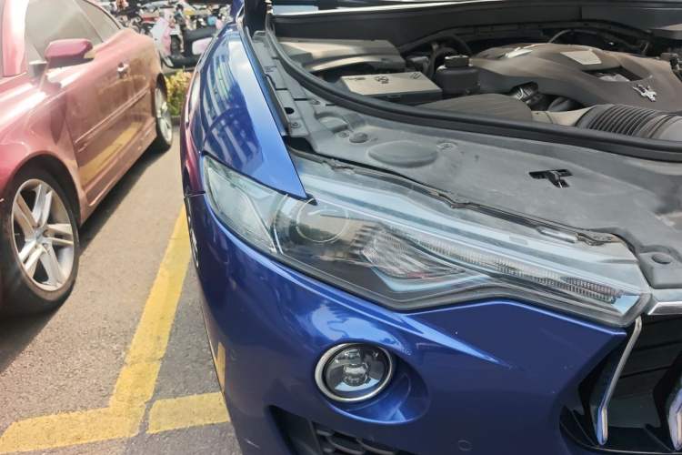 Used Maserati Levante 2016 3.0T Standard Edition Right Front Headlight