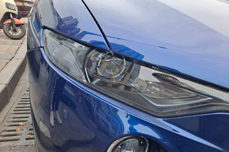 Used Maserati Levante 2016 3.0T Standard Edition Right Front Headlight