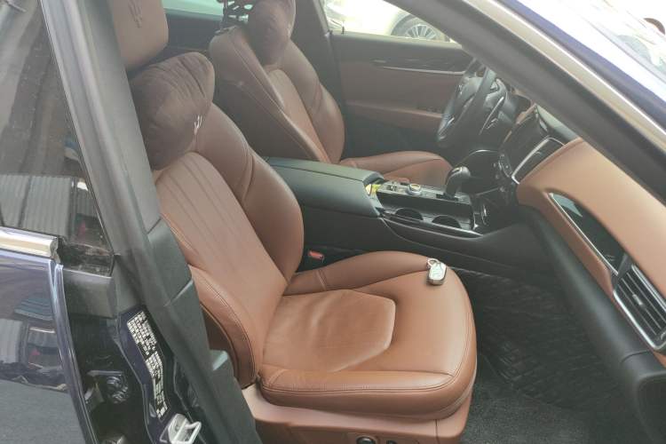 Used Maserati Levante 2016 3.0T Standard Edition Right Front Seat