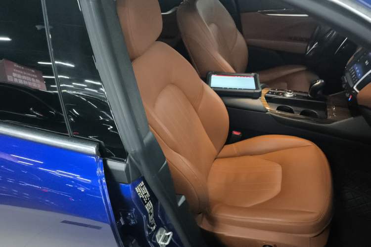 Used Maserati Levante 2016 3.0T Standard Edition Right Front Seat