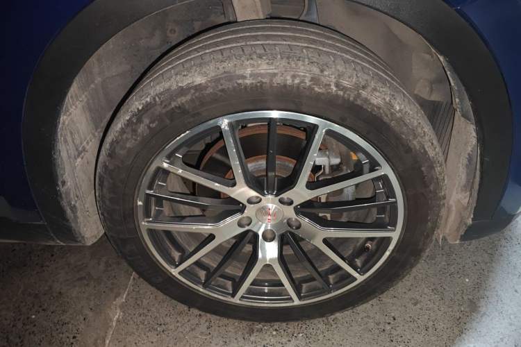 Used Maserati Levante 2016 3.0T Standard Edition Right Front Wheel Hub