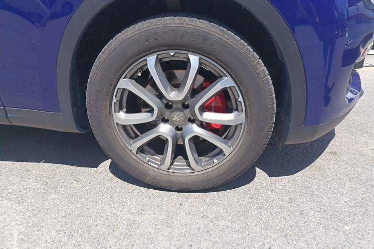 Used Maserati Levante 2016 3.0T Standard Edition Right Front Wheel Hub
