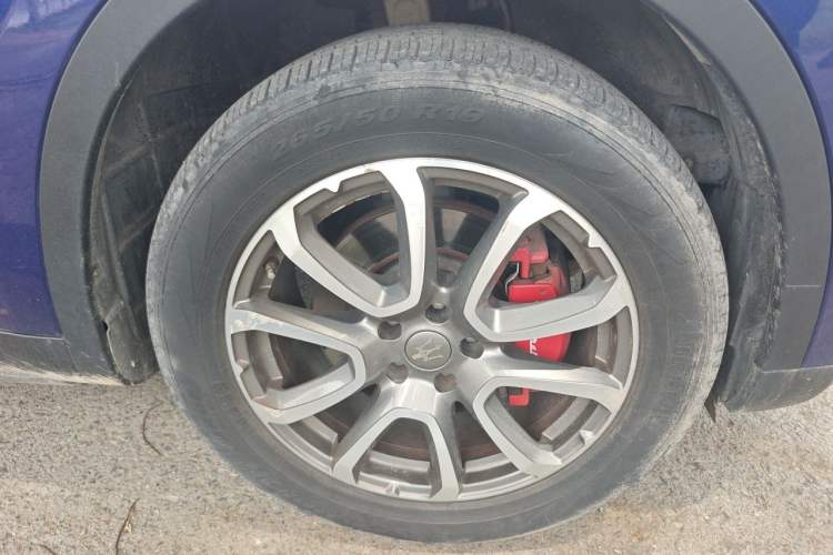 Used Maserati Levante 2016 3.0T Standard Edition Right Front Wheel Hub
