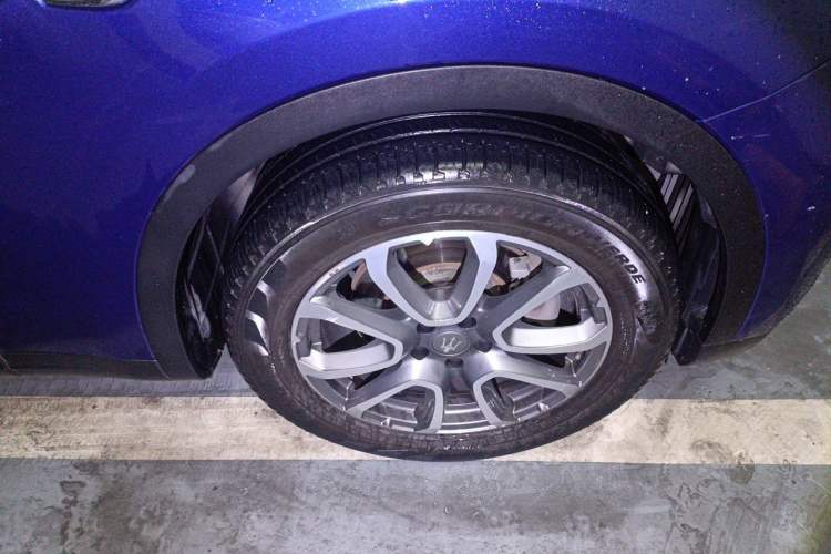 Used Maserati Levante 2016 3.0T Standard Edition Right Front Wheel Hub
