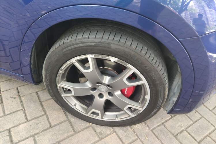 Used Maserati Levante 2016 3.0T Standard Edition Right Front Wheel Hub