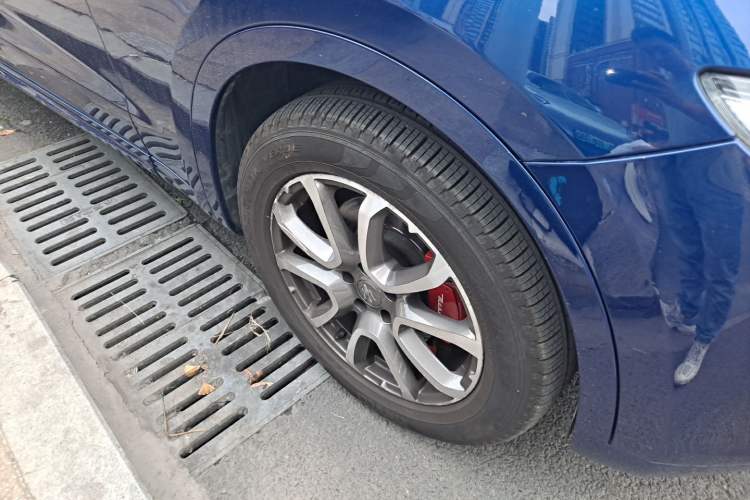 Used Maserati Levante 2016 3.0T Standard Edition Right Front Wheel Hub