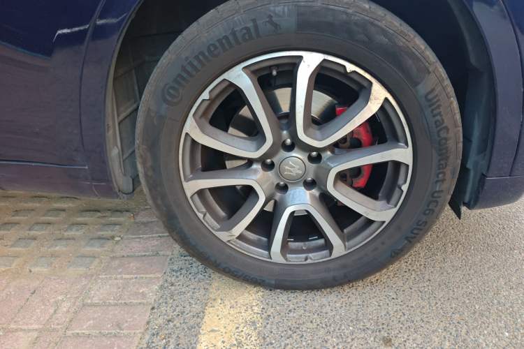 Used Maserati Levante 2016 3.0T Standard Edition Right Front Wheel Hub