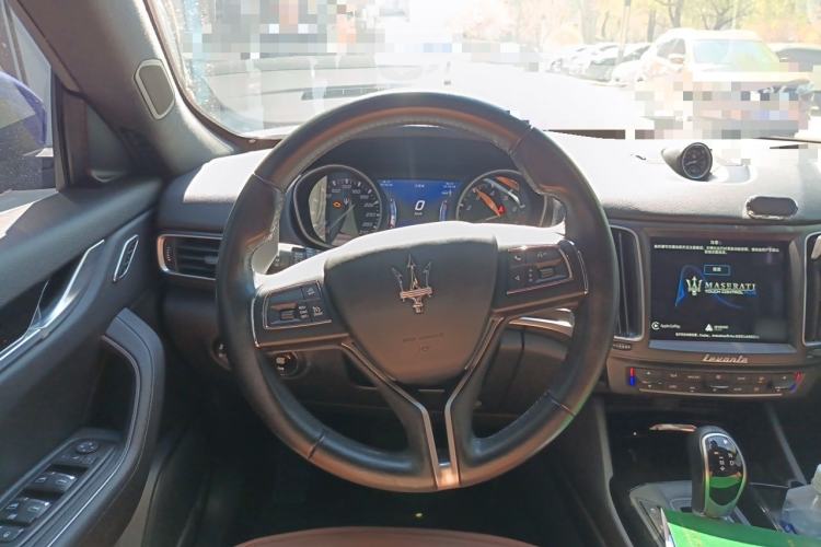 Used Maserati Levante 2016 3.0T Standard Edition Steering Wheel