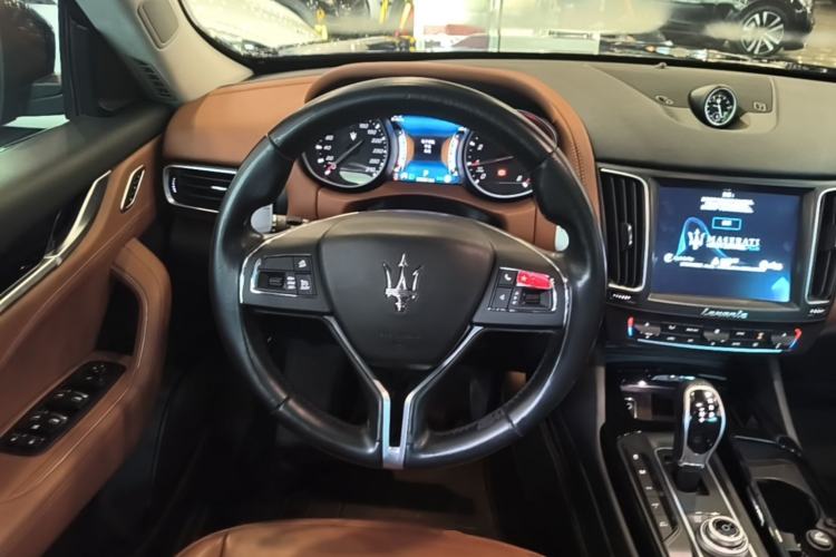 Used Maserati Levante 2016 3.0T Standard Edition Steering Wheel